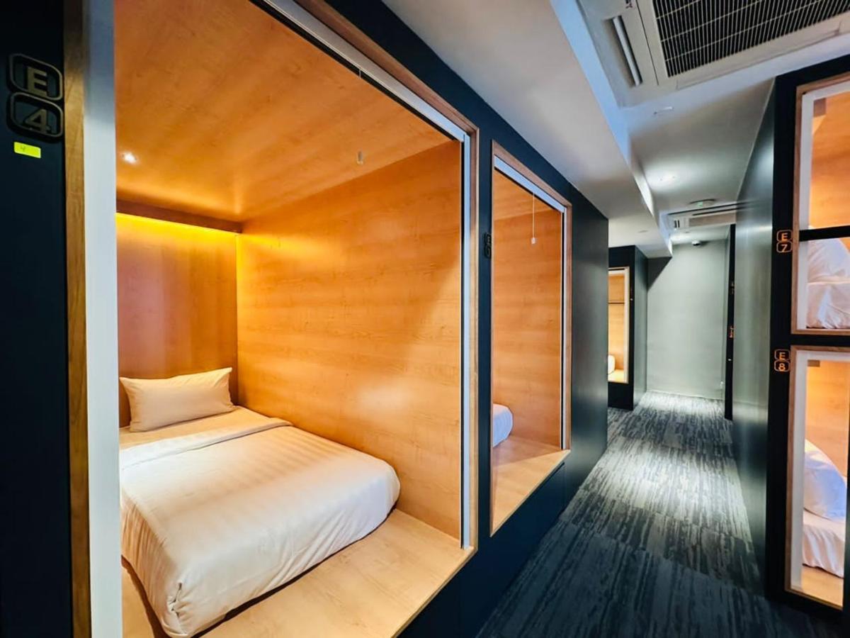 Hostel The Bed Bukit Bintang Kuala Lumpur Exterior foto