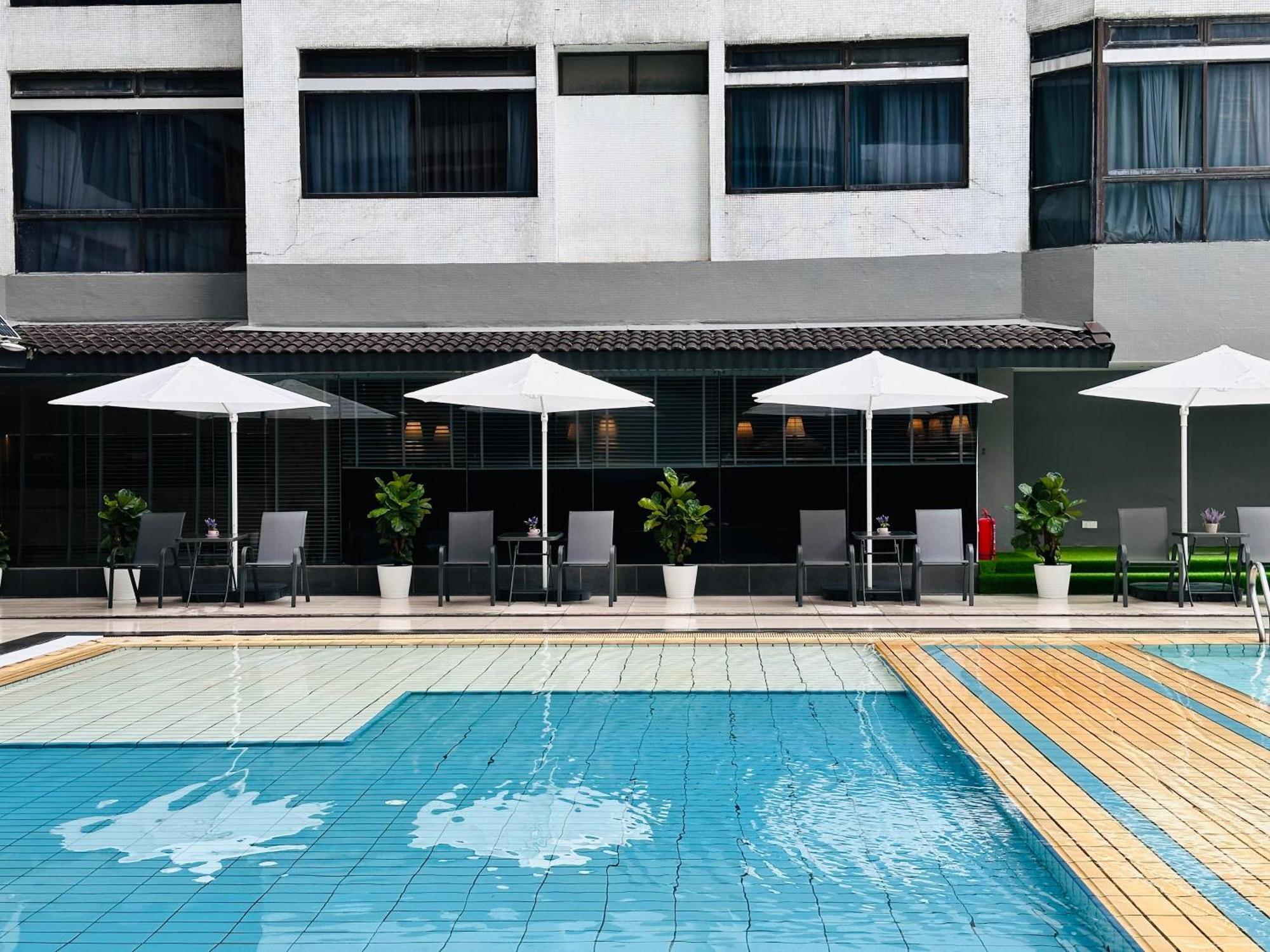 Hostel The Bed Bukit Bintang Kuala Lumpur Exterior foto