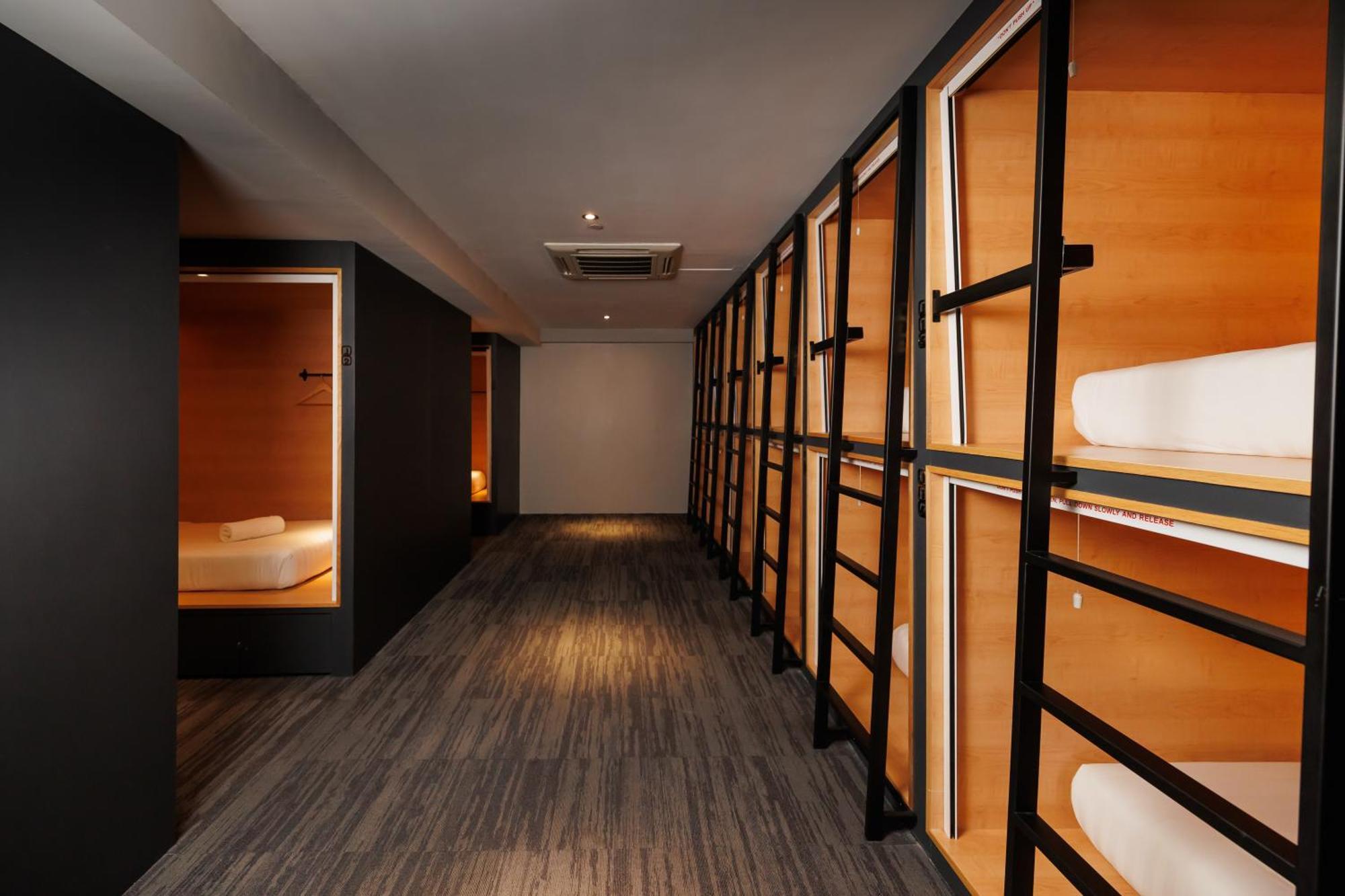 Hostel The Bed Bukit Bintang Kuala Lumpur Exterior foto