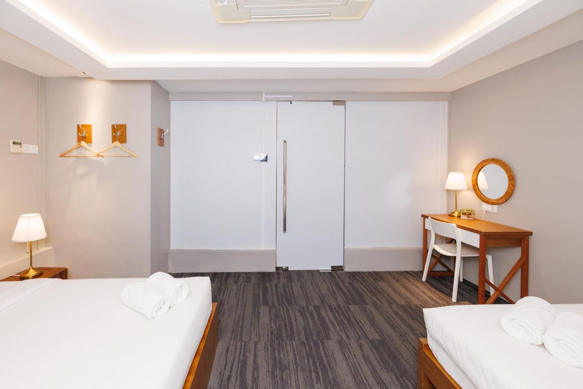 Hostel The Bed Bukit Bintang Kuala Lumpur Exterior foto